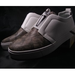 Y-1516 = Mens white laceless sneakers