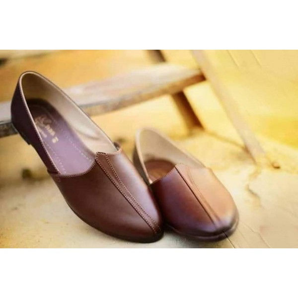 ks-02 = Traditional khussa 