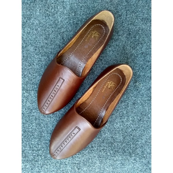 KS12= Traditional  Arabic  khussa